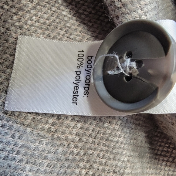 Maurices Size Unknown Gray White Plaid Winter Coat. Zipper Pockets. Button Front - Picture 11 of 11